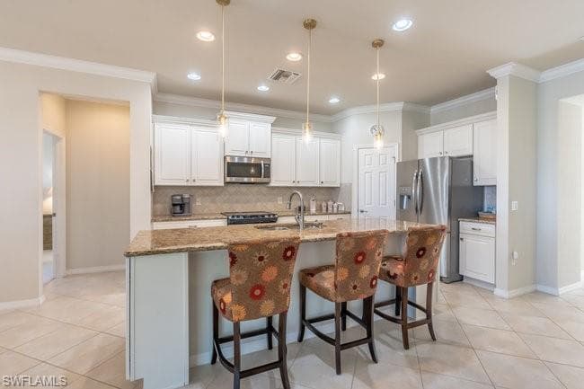 8451 Benelli Ct, Naples, FL 34114-8