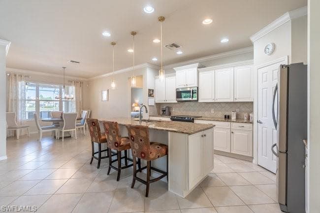 8451 Benelli Ct, Naples, FL 34114-10