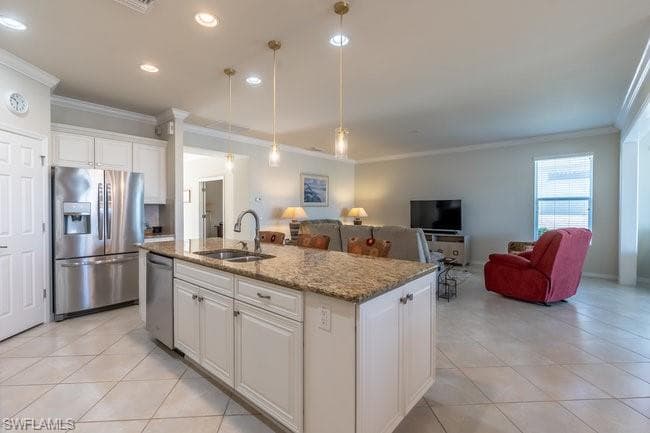 8451 Benelli Ct, Naples, FL 34114-11