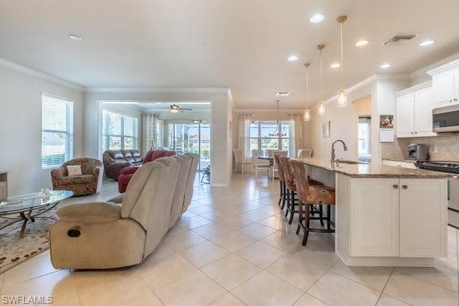 8451 Benelli Ct, Naples, FL 34114-12