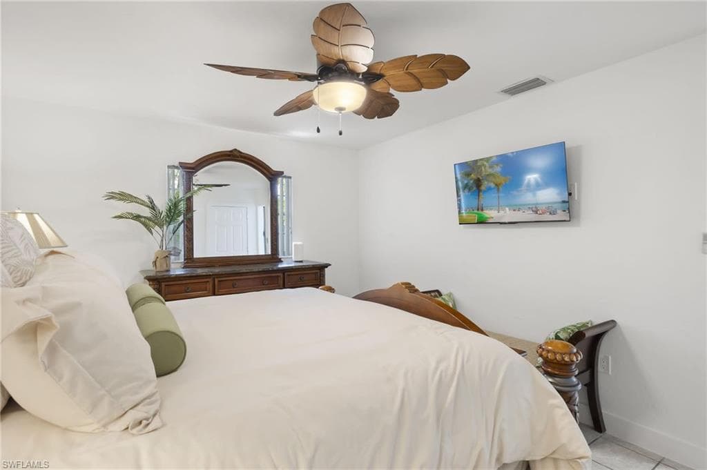 742 111th Ave N, Naples, FL 34108-18