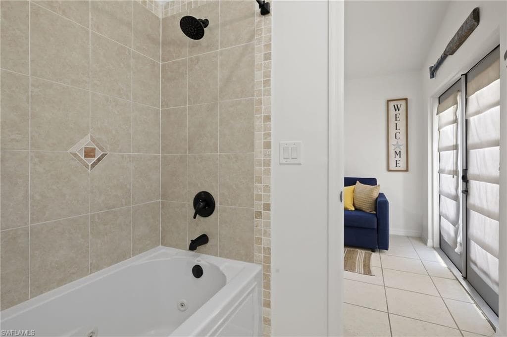 742 111th Ave N, Naples, FL 34108-29