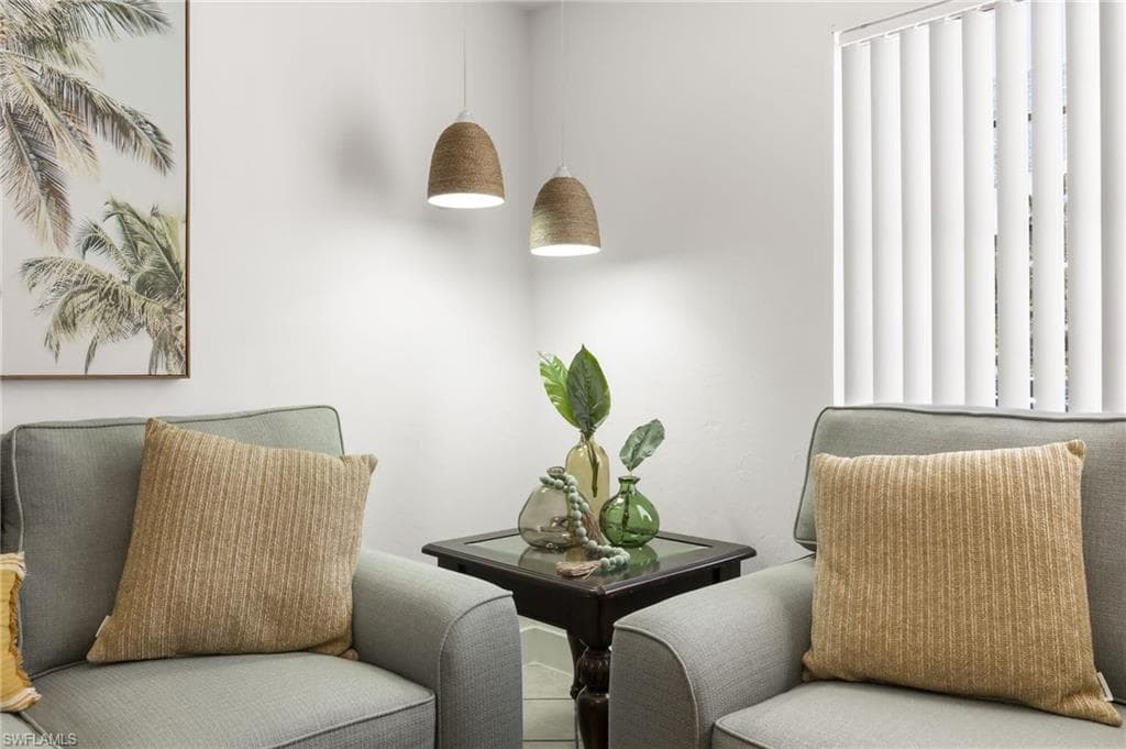 742 111th Ave N, Naples, FL 34108-7