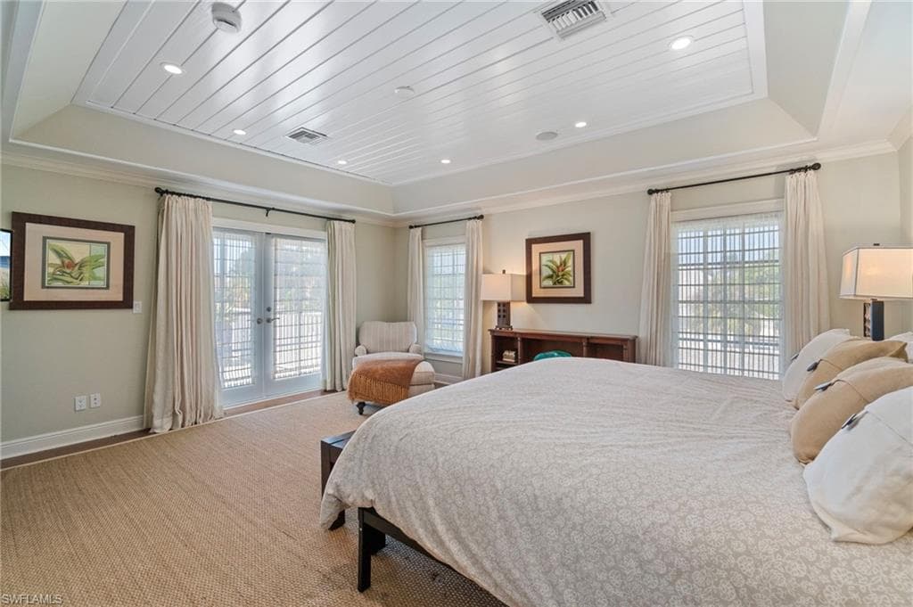 645 Broad Ave S, Naples, FL 34102-27