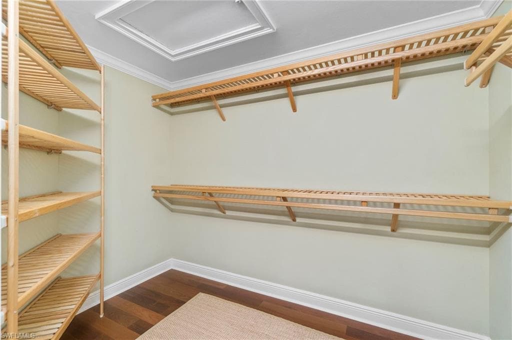 645 Broad Ave S, Naples, FL 34102-31