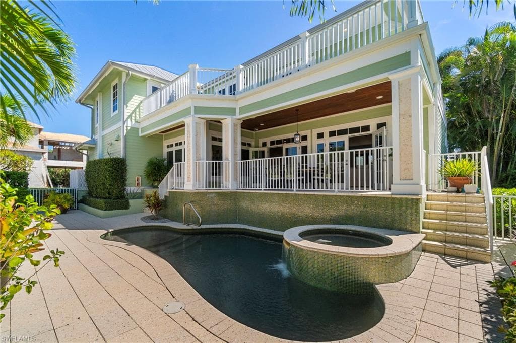 645 Broad Ave S, Naples, FL 34102-47