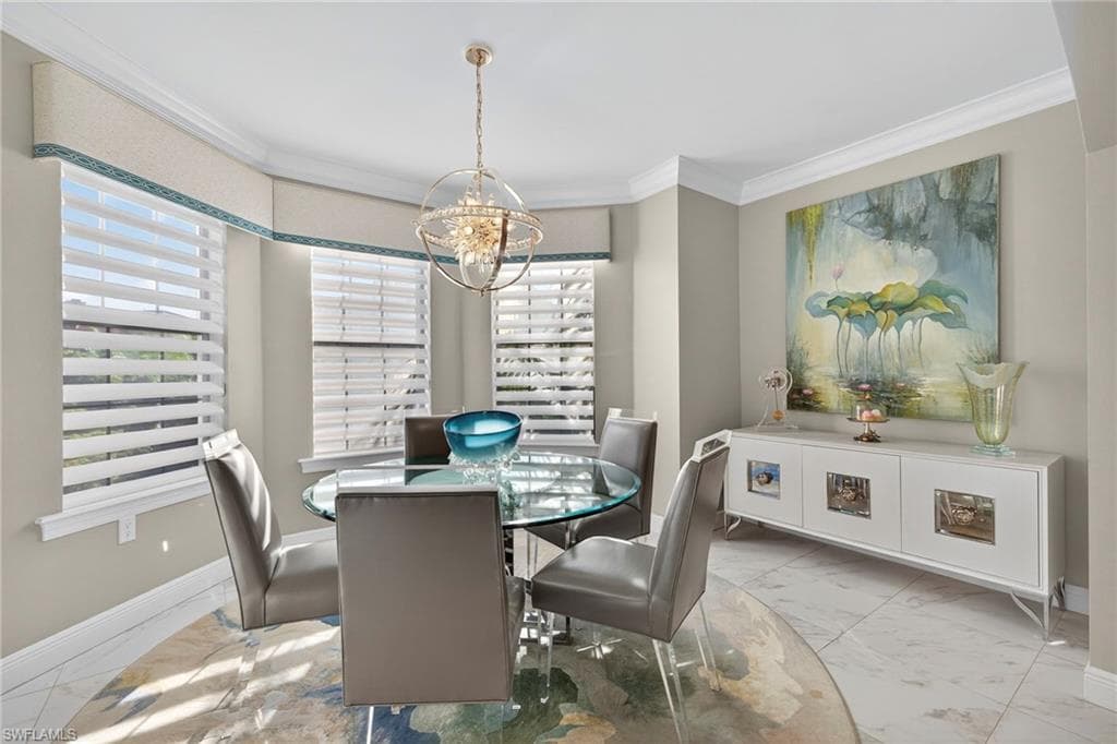 2555 Marquesa Royale Ln 202, Naples, FL 34109-8