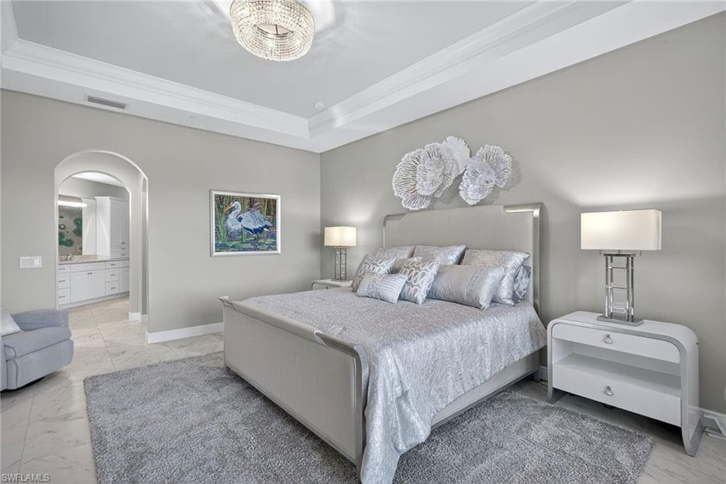 2555 Marquesa Royale Ln 202, Naples, FL 34109-14