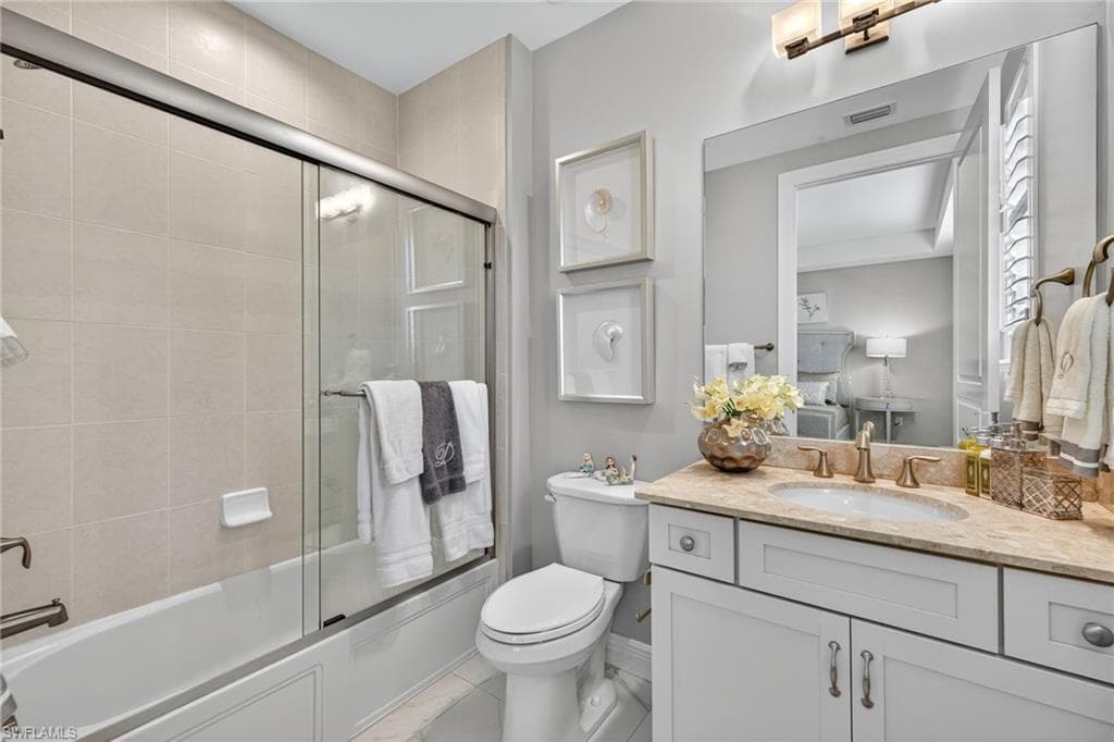 2555 Marquesa Royale Ln 202, Naples, FL 34109-23