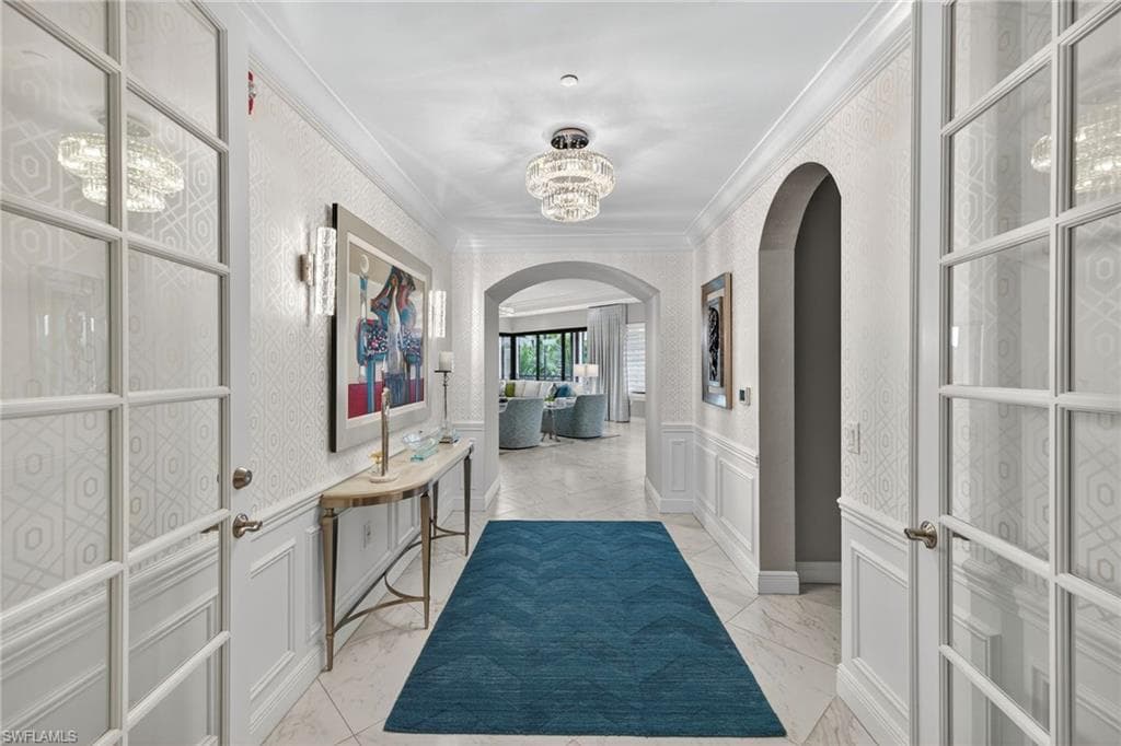 2555 Marquesa Royale Ln 202, Naples, FL 34109-31