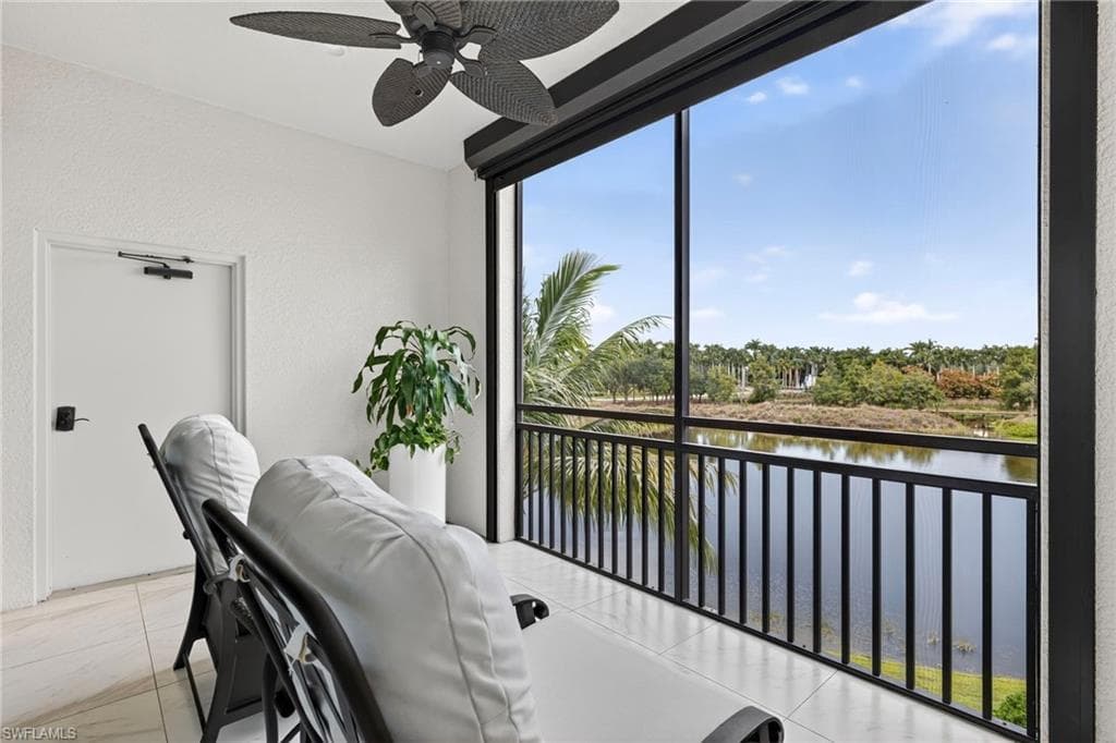 2555 Marquesa Royale Ln 202, Naples, FL 34109-33