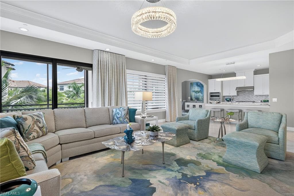 2555 Marquesa Royale Ln 202, Naples, FL 34109-3