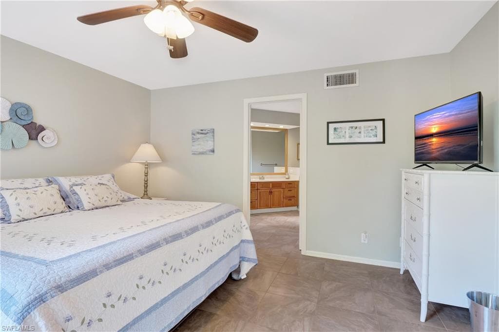 616 Wiggins Bay Dr C14, Naples, FL 34110-16