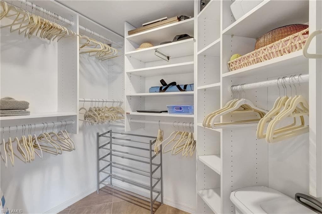 616 Wiggins Bay Dr C14, Naples, FL 34110-19