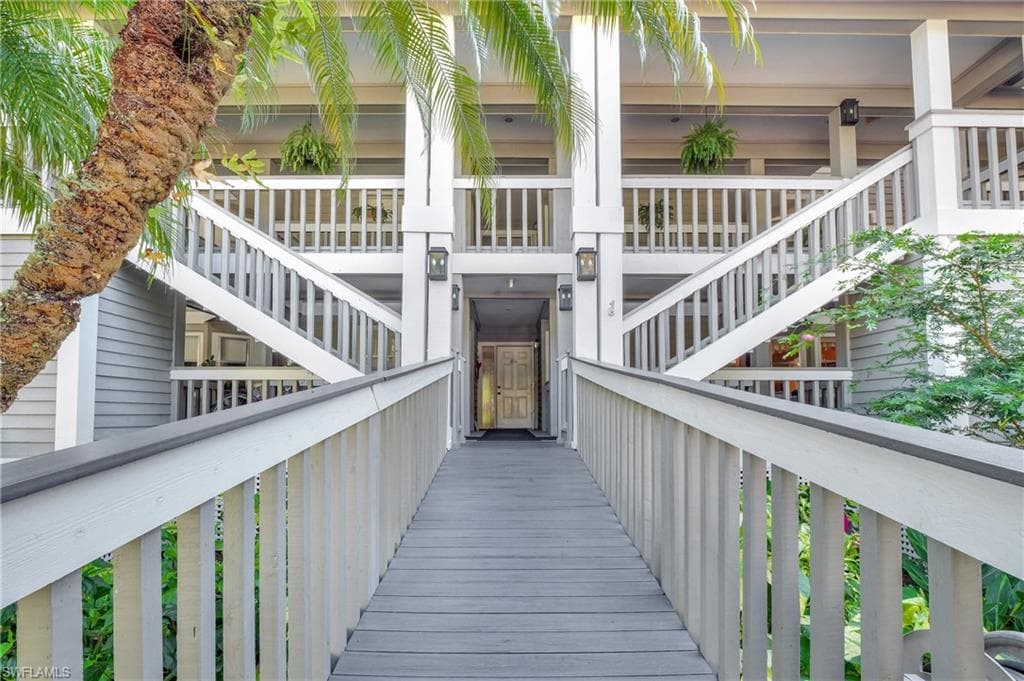 616 Wiggins Bay Dr C14, Naples, FL 34110-26