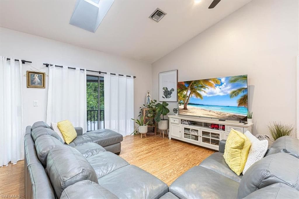 3618 Cottage Club Ln, Naples, FL 34105-8