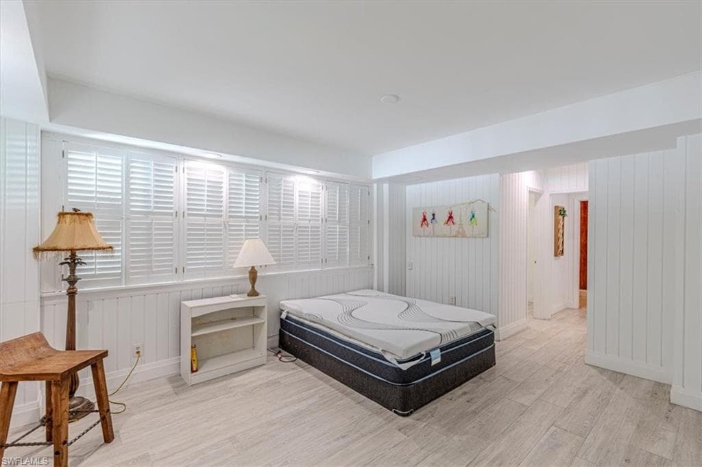 3618 Cottage Club Ln, Naples, FL 34105-17