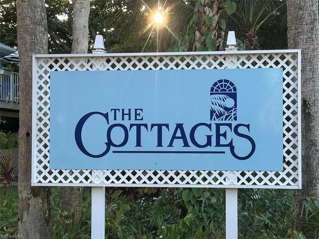 3618 Cottage Club Ln, Naples, FL 34105-26
