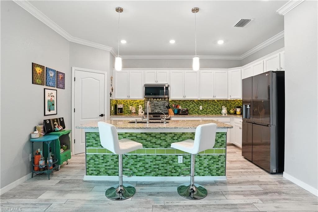 2227 Dancy St, Naples, FL 34120-9