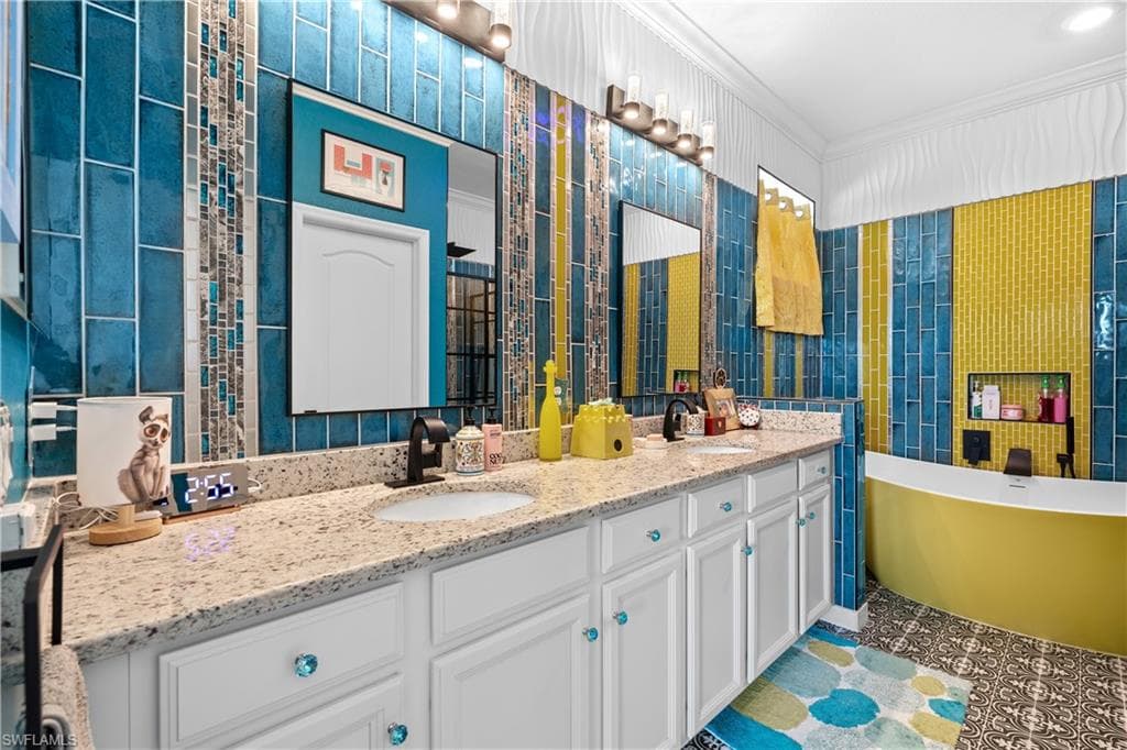 2227 Dancy St, Naples, FL 34120-21