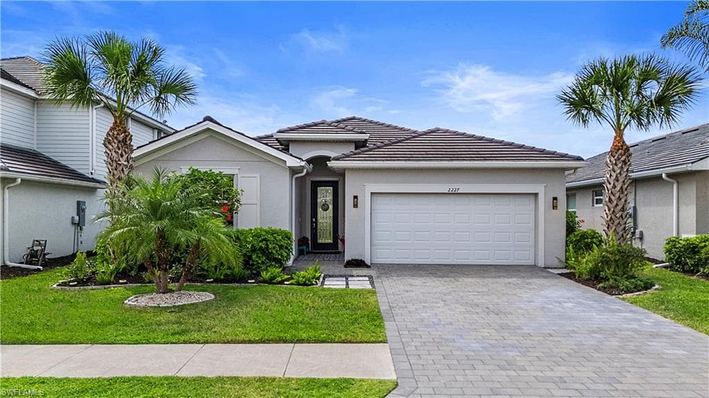 2227 Dancy St, Naples, FL 34120-2