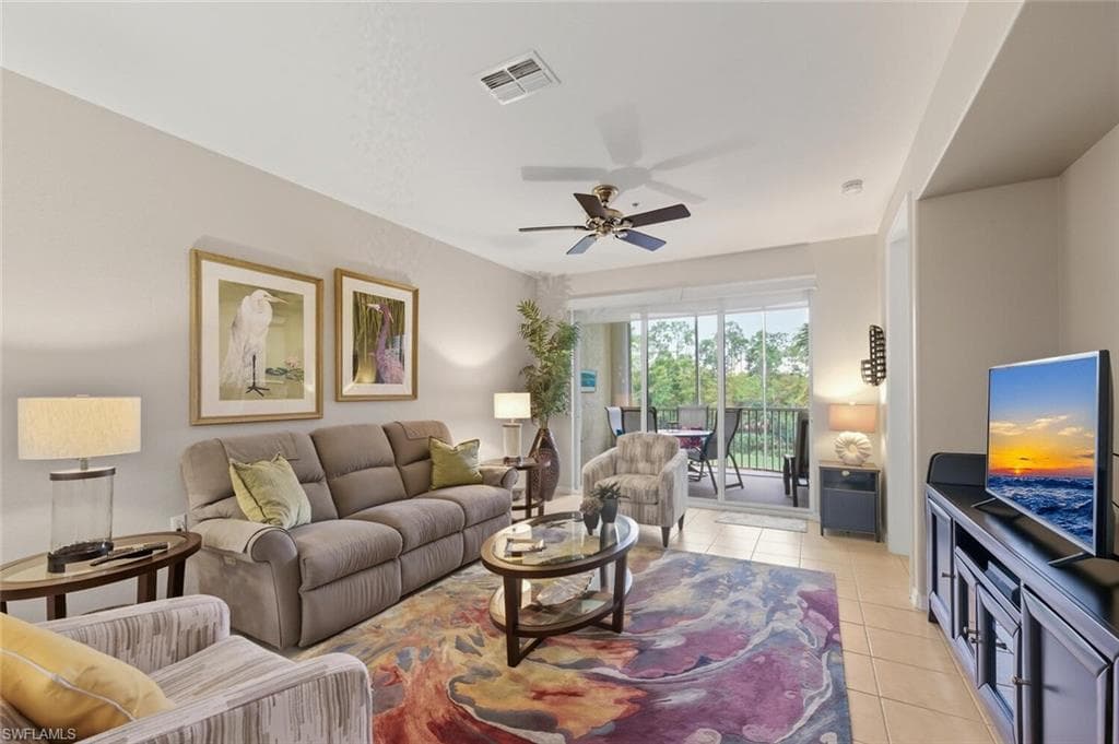 4864 Hampshire Ct 204, Naples, FL 34112-15