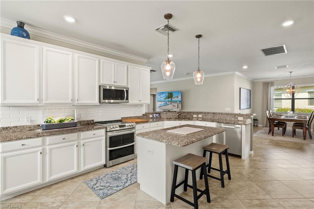 4698 Abaca Cir, Naples, FL 34119-13