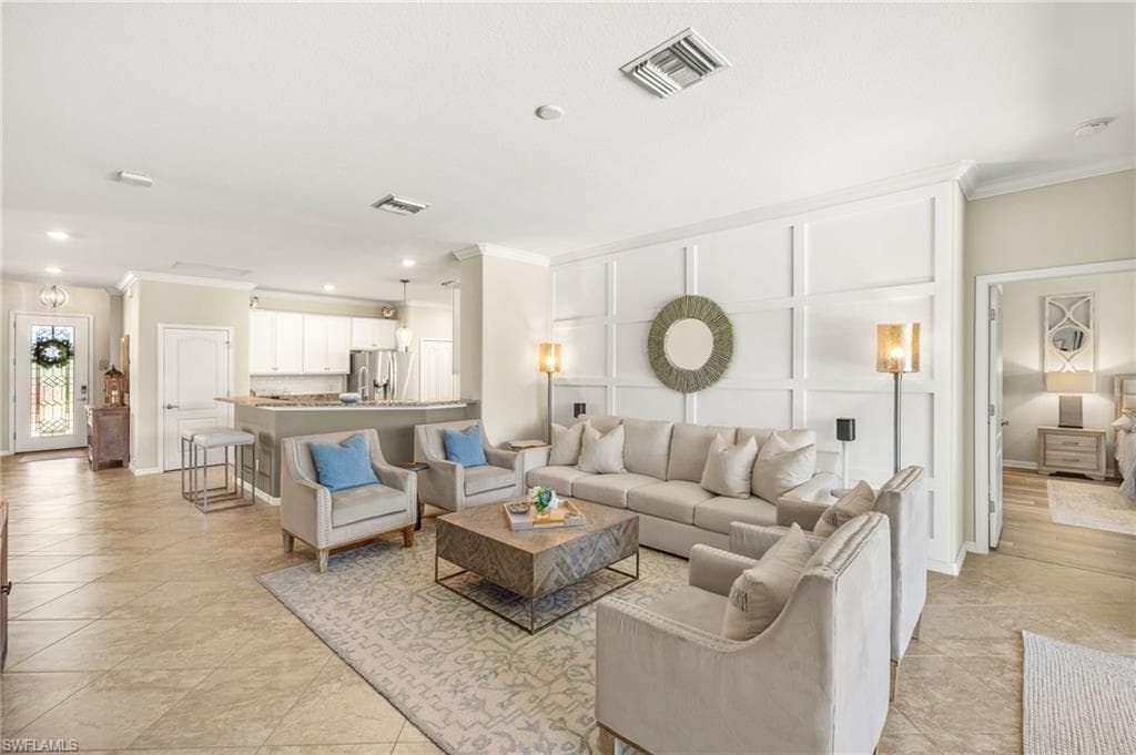 4698 Abaca Cir, Naples, FL 34119-17