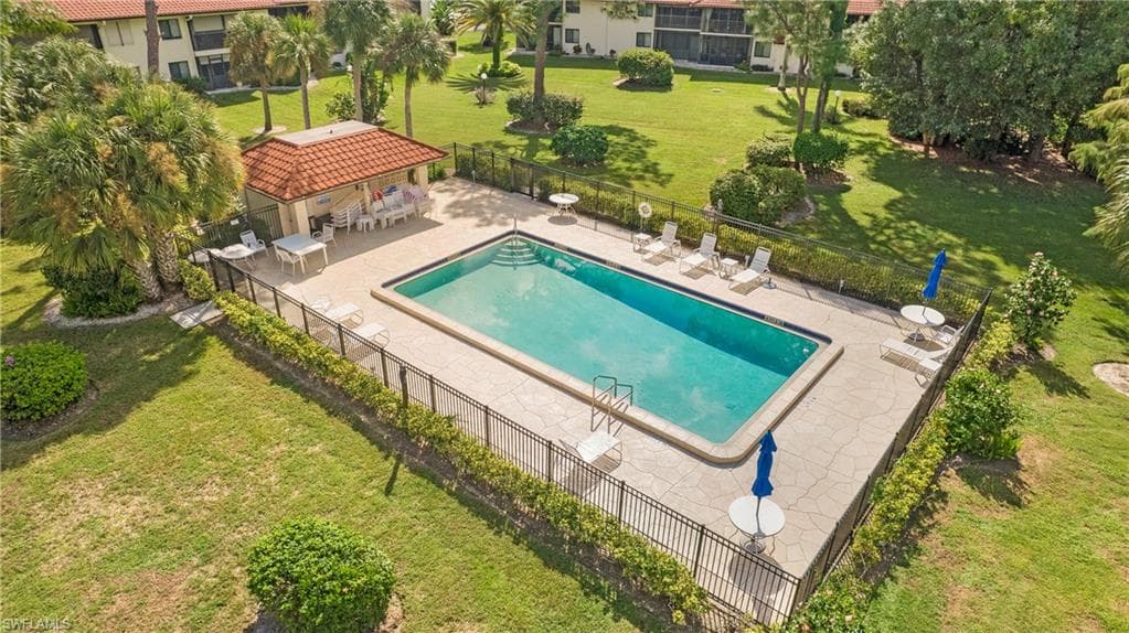 4957 Pepper Cir C104, Naples, FL 34113-17