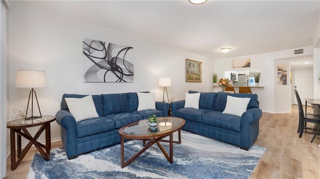 4957 Pepper Cir C104, Naples, FL 34113-5