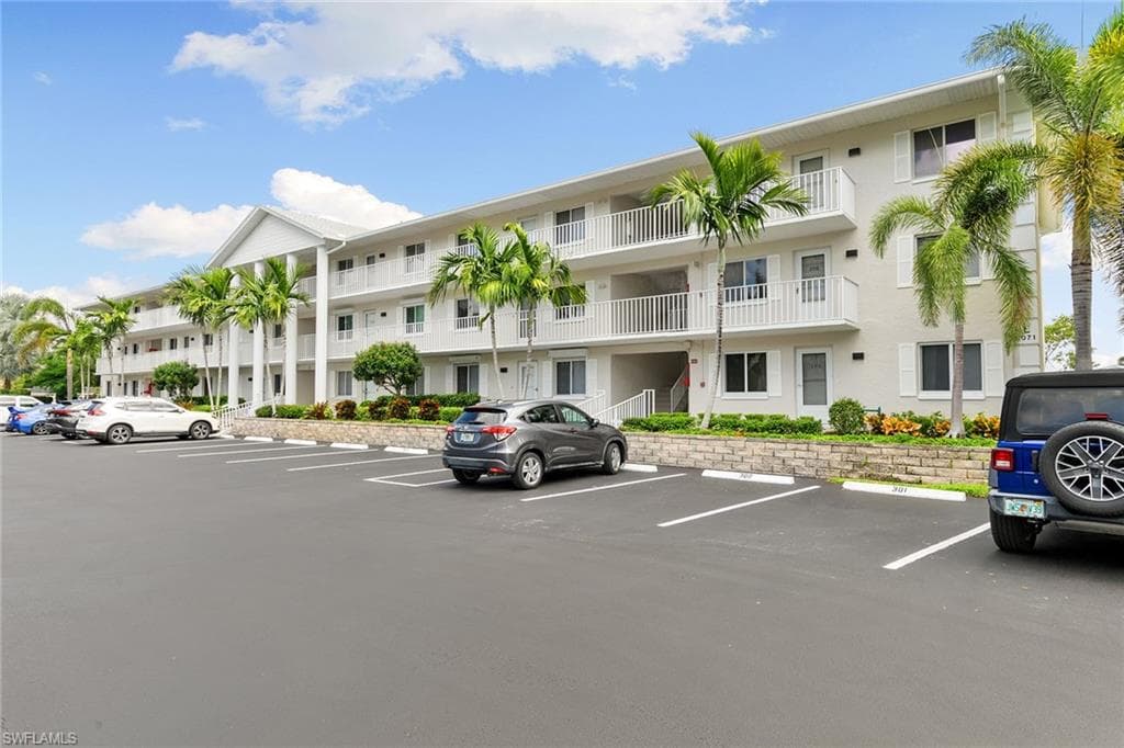 3071 Sandpiper Bay Cir L205, Naples, FL 34112-2