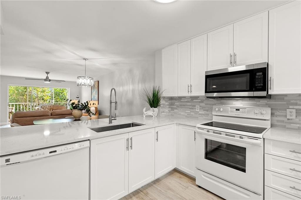 3071 Sandpiper Bay Cir L205, Naples, FL 34112-6