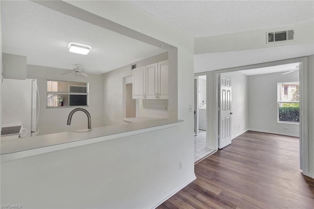 729 Landover Ct 101, Naples, FL 34104-8