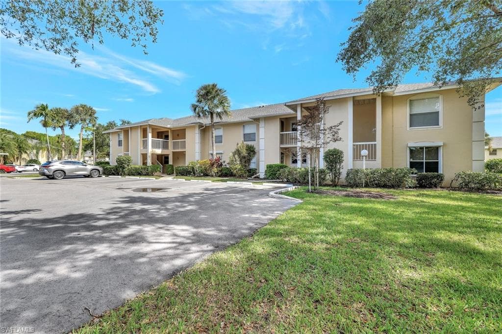 729 Landover Ct 101, Naples, FL 34104-2