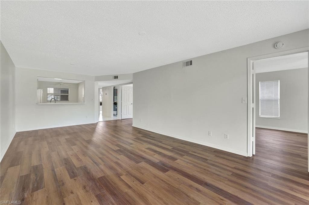 729 Landover Ct 101, Naples, FL 34104-7