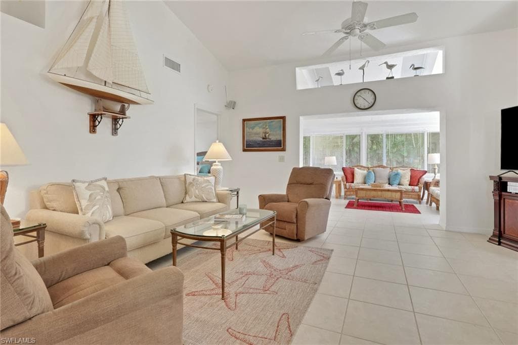 841 Kings Way, Naples, FL 34104-14