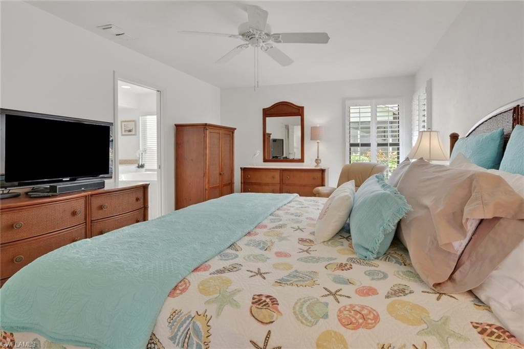 841 Kings Way, Naples, FL 34104-18