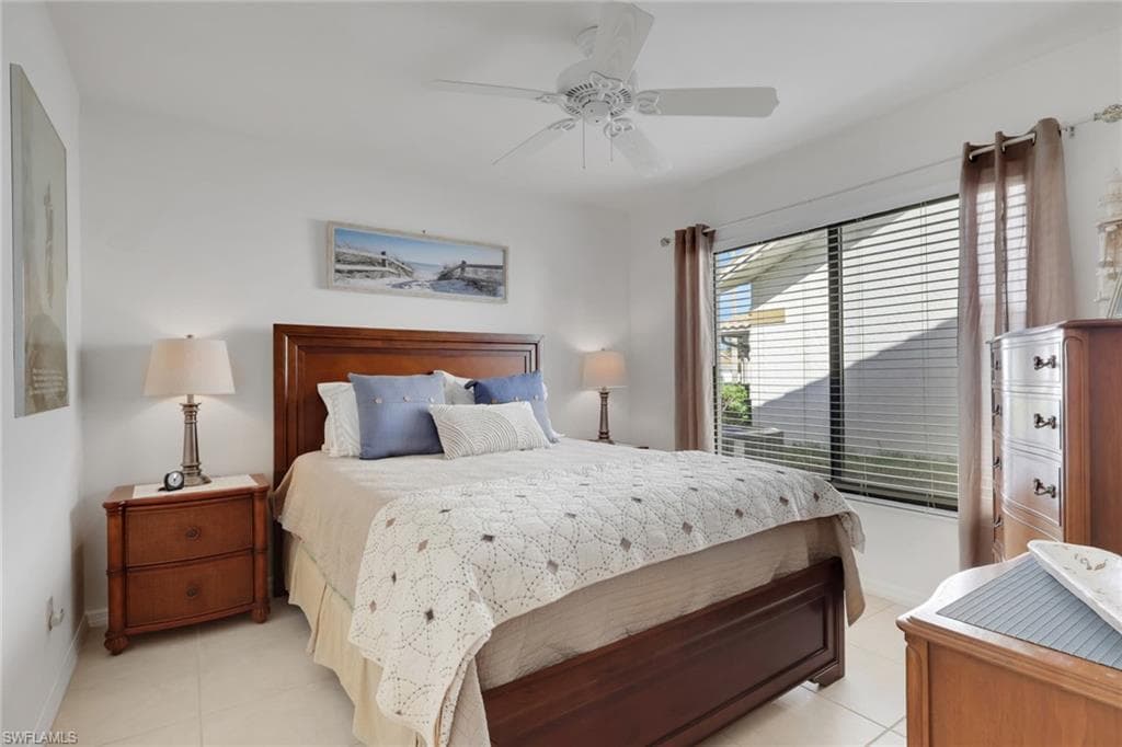 841 Kings Way, Naples, FL 34104-22