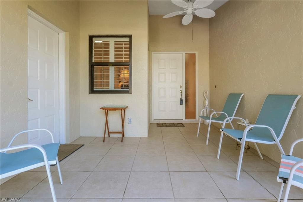 841 Kings Way, Naples, FL 34104-26