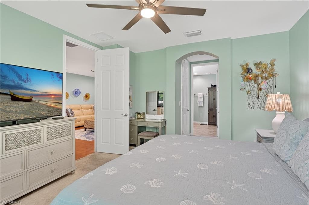 14891 Edgewater Cir, Naples, FL 34114-18