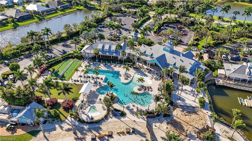 14891 Edgewater Cir, Naples, FL 34114-35