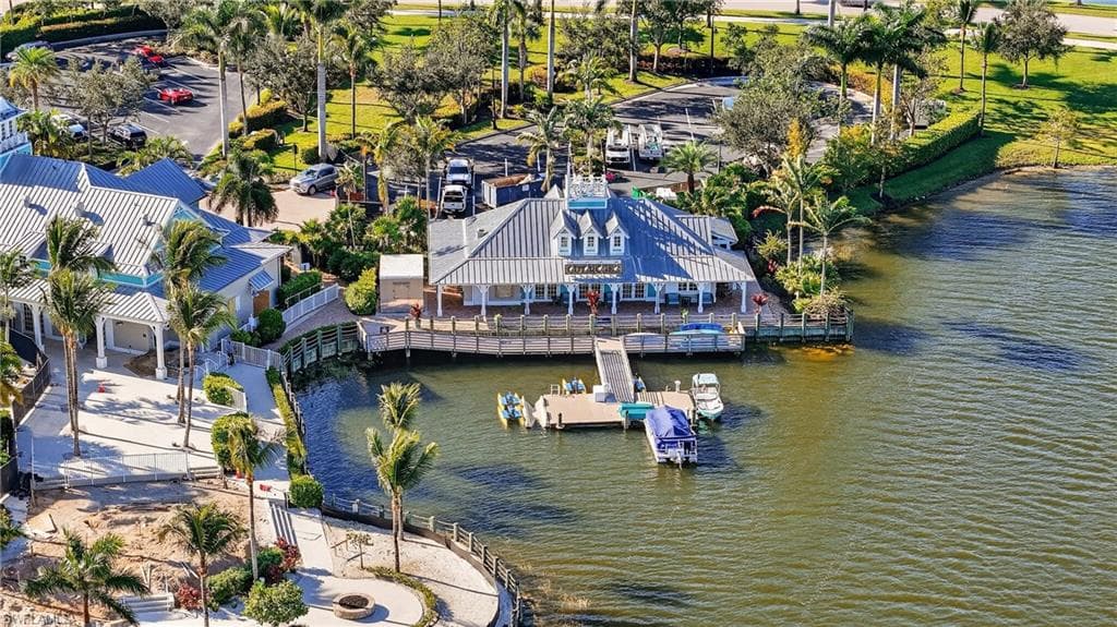 14891 Edgewater Cir, Naples, FL 34114-36