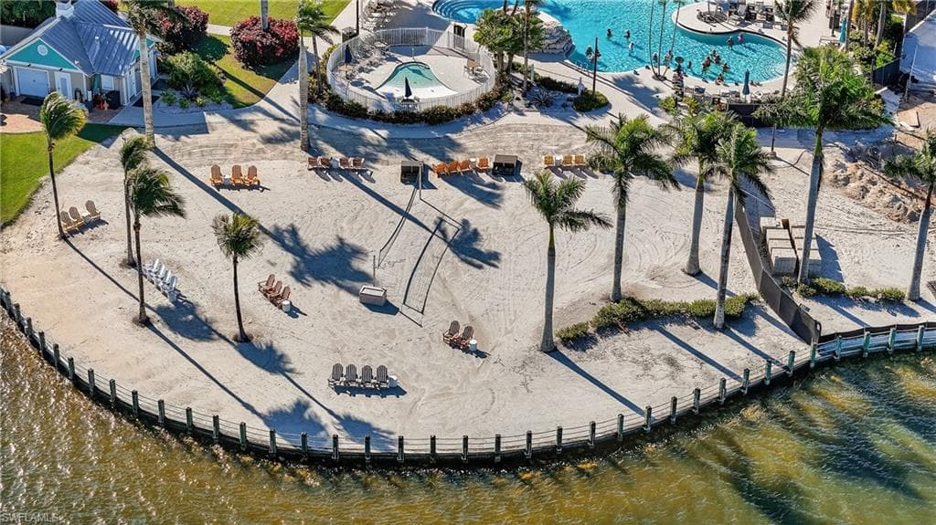 14891 Edgewater Cir, Naples, FL 34114-37