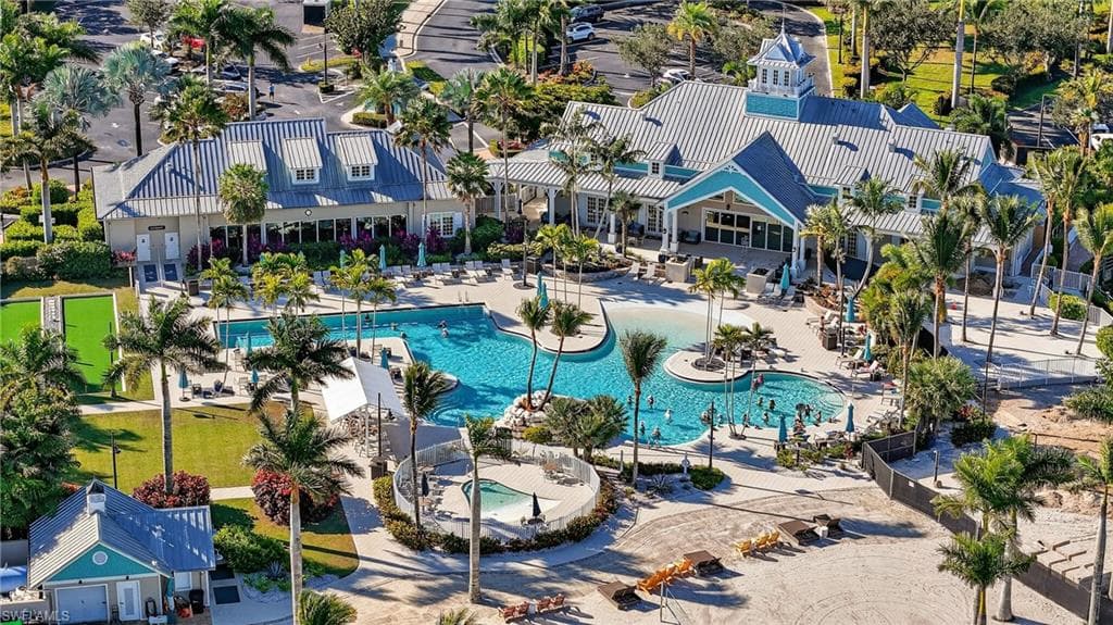 14891 Edgewater Cir, Naples, FL 34114-40