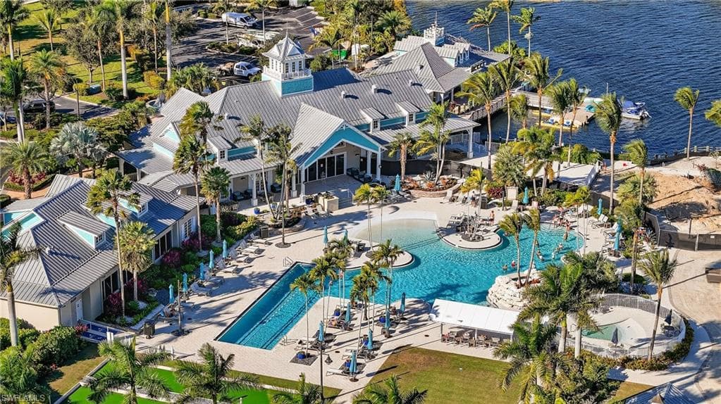 14891 Edgewater Cir, Naples, FL 34114-42