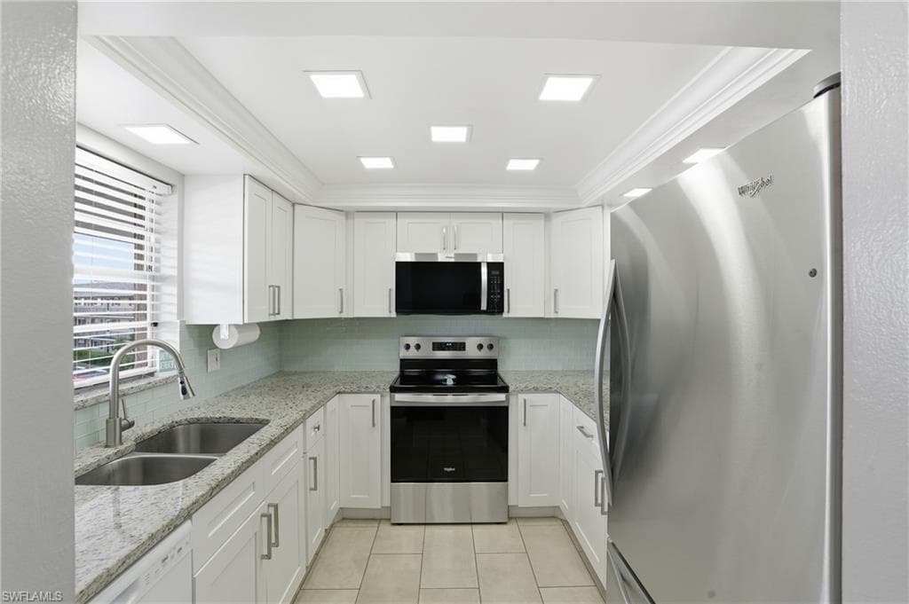 5435 Rattlesnake Hamm Rd E-304, Naples, FL 34113-6