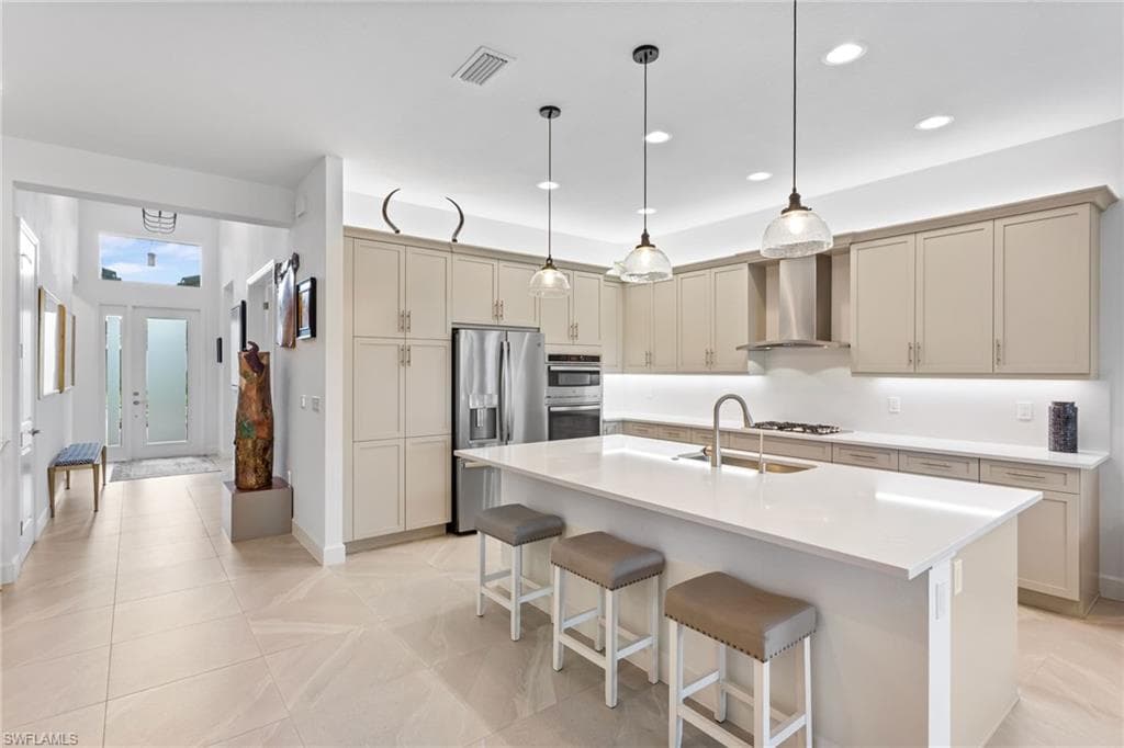 11813 Drake Ln, Naples, FL 34120-8