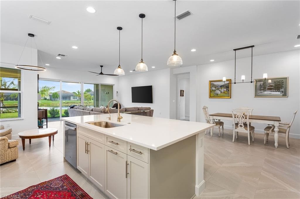 11813 Drake Ln, Naples, FL 34120-10