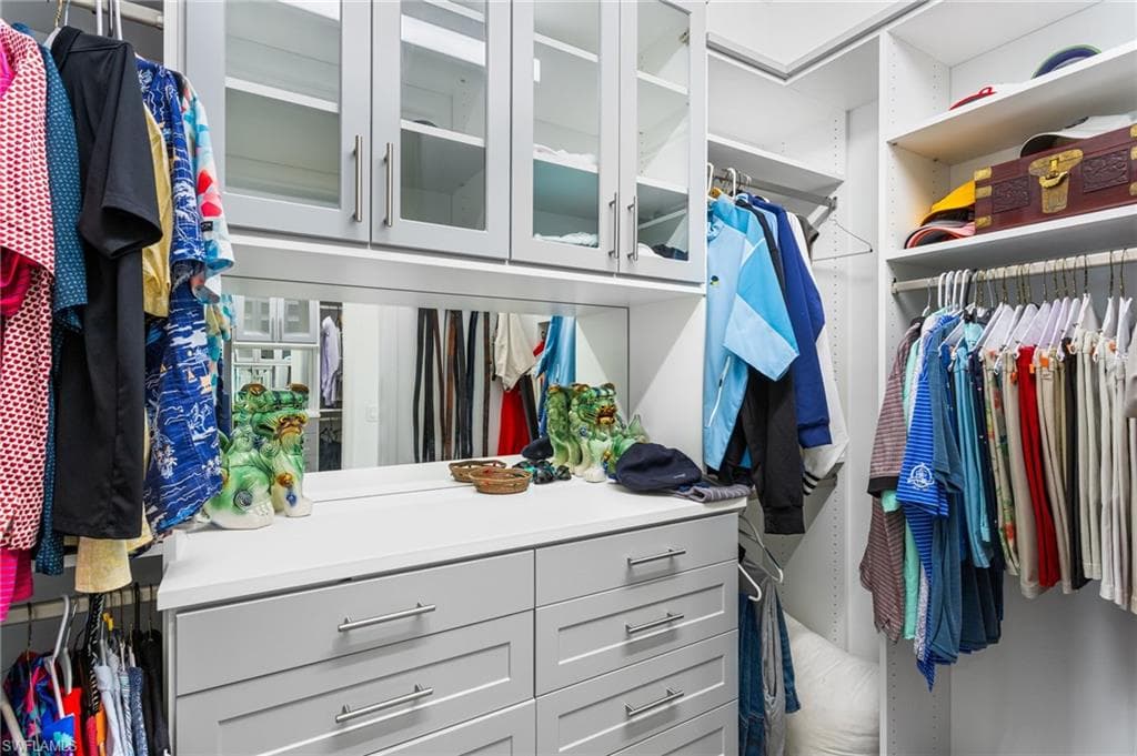 11813 Drake Ln, Naples, FL 34120-18