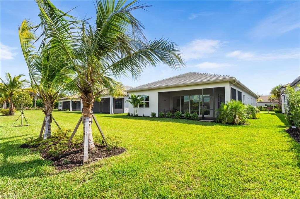 11813 Drake Ln, Naples, FL 34120-34